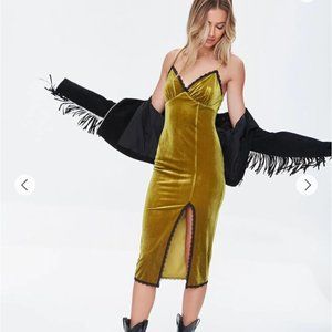 Forever 21 / Yellow Gold Velvet Midi Dress